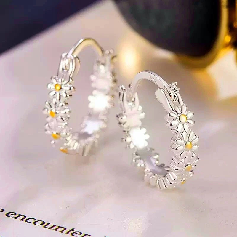 Sterling Silver Daisy Flower earring with Gold Center | Adjustable Floral Band | Minimalist Nature Jewelry Gift for Her