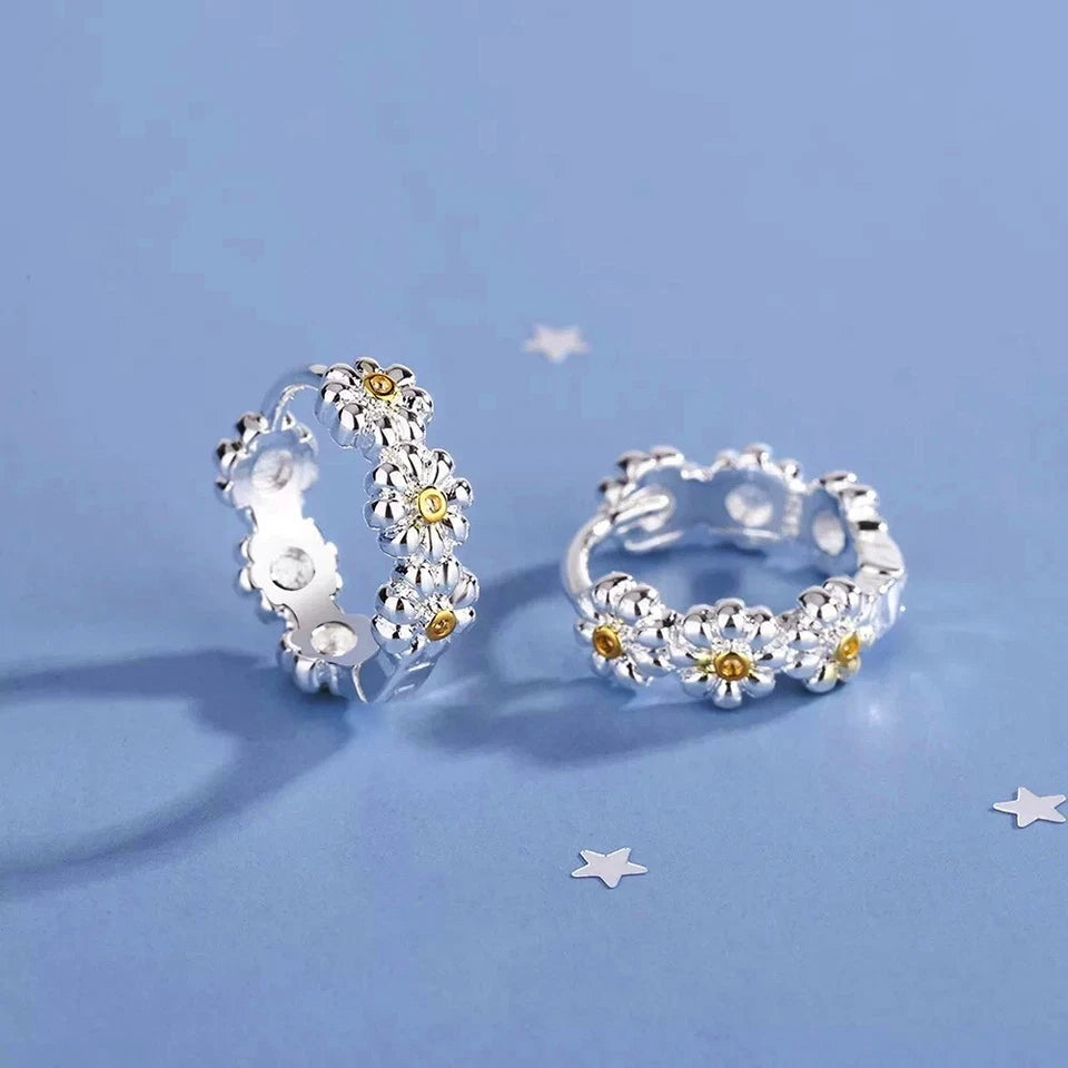 Sterling Silver Daisy Flower earring with Gold Center | Adjustable Floral Band | Minimalist Nature Jewelry Gift for Her